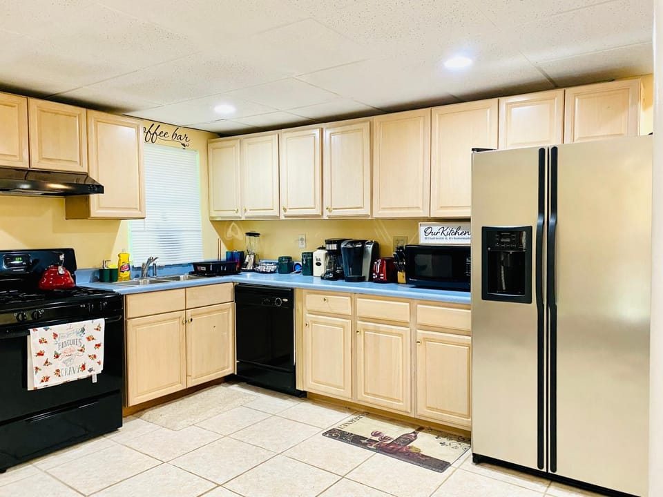 Coffee/tea facilities, Kitchen or kitchenette