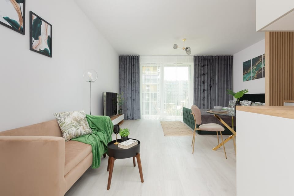 Communal lounge/ TV room, Living room, Seating area, Dining area