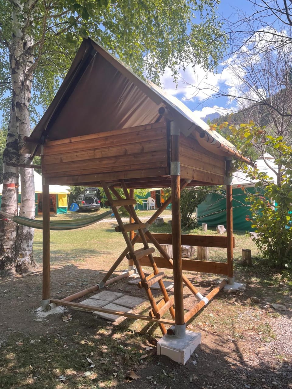 Le bivouac-tente chez Camille Campground/ 
RV Resort in Provence-Alpes-Côte d'Azur