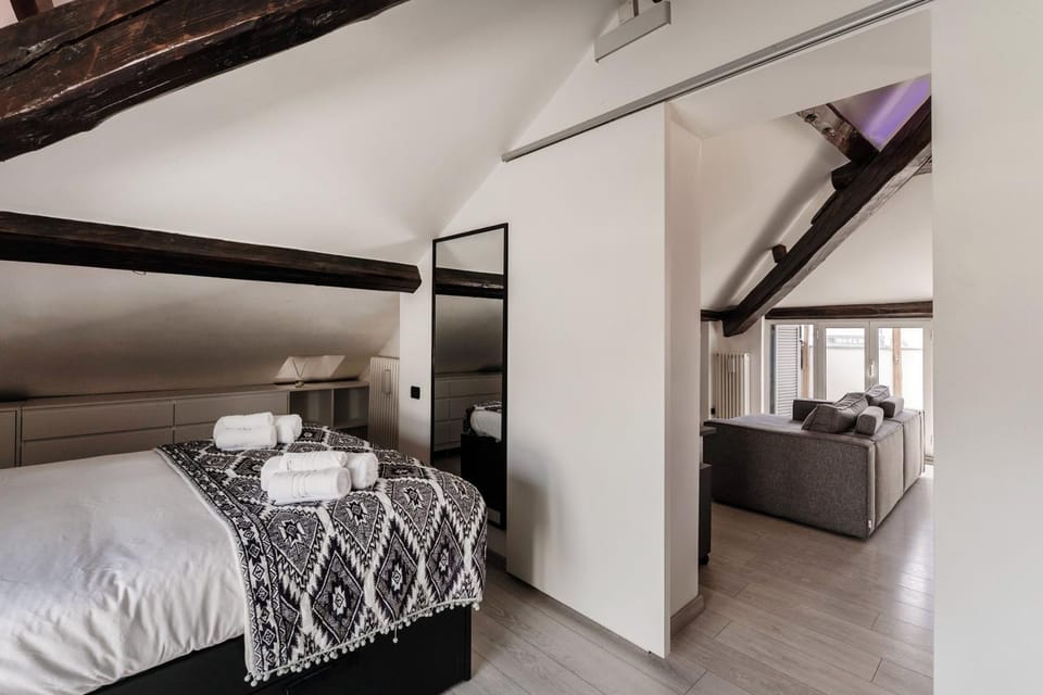 Loft Rooftop in Como - 3 Terraces Park Ac Bbq Apartment in Como