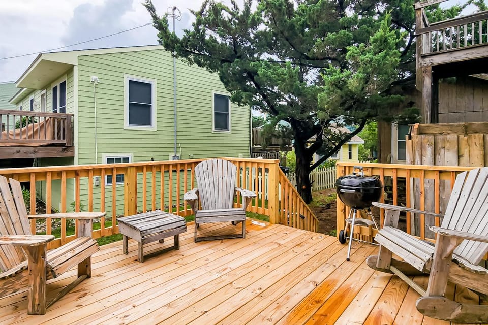 AVHC23 Beach Box House in Avon