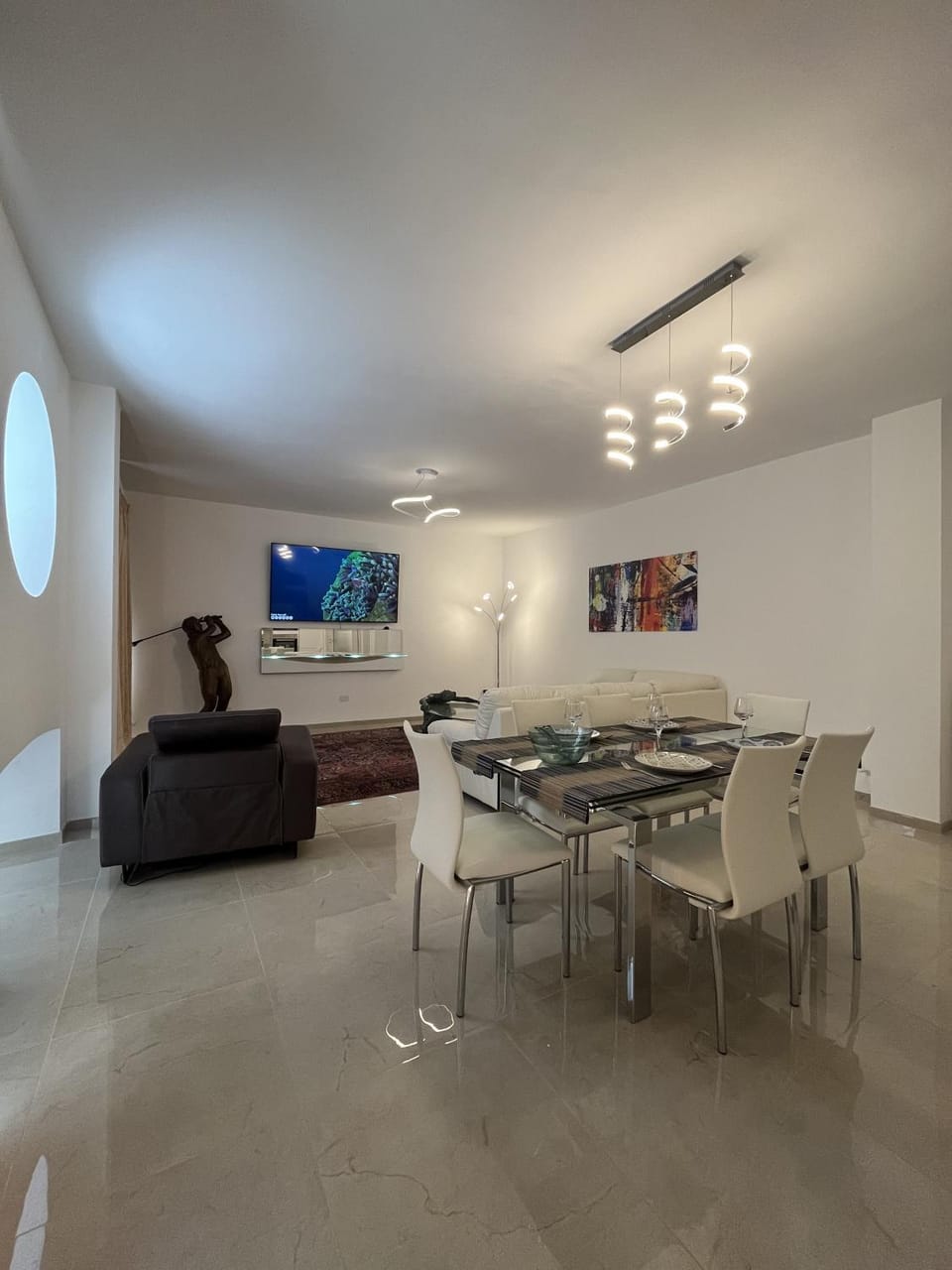 Living room, Dining area