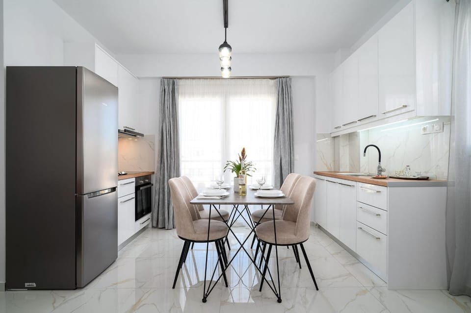 Kitchen or kitchenette, Dining area, pet friendly, stove