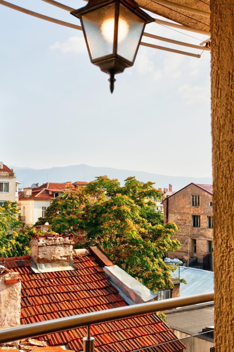 Property building, Day, Balcony/Terrace, City view