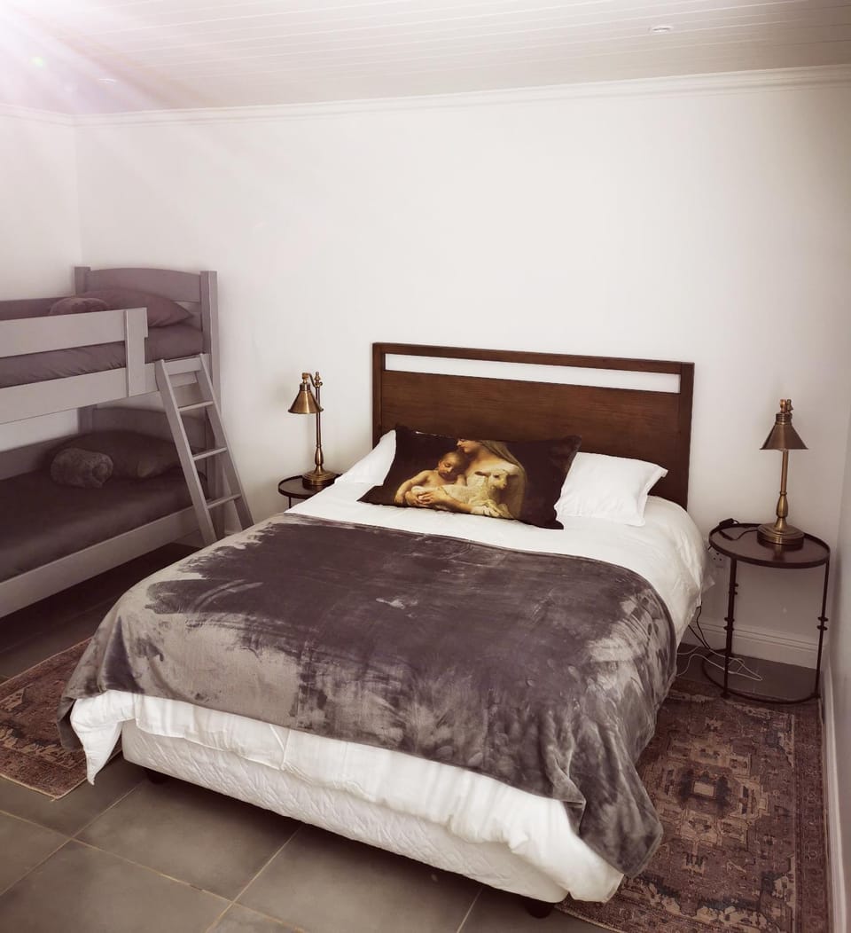 Bed, Bedroom, bunk bed