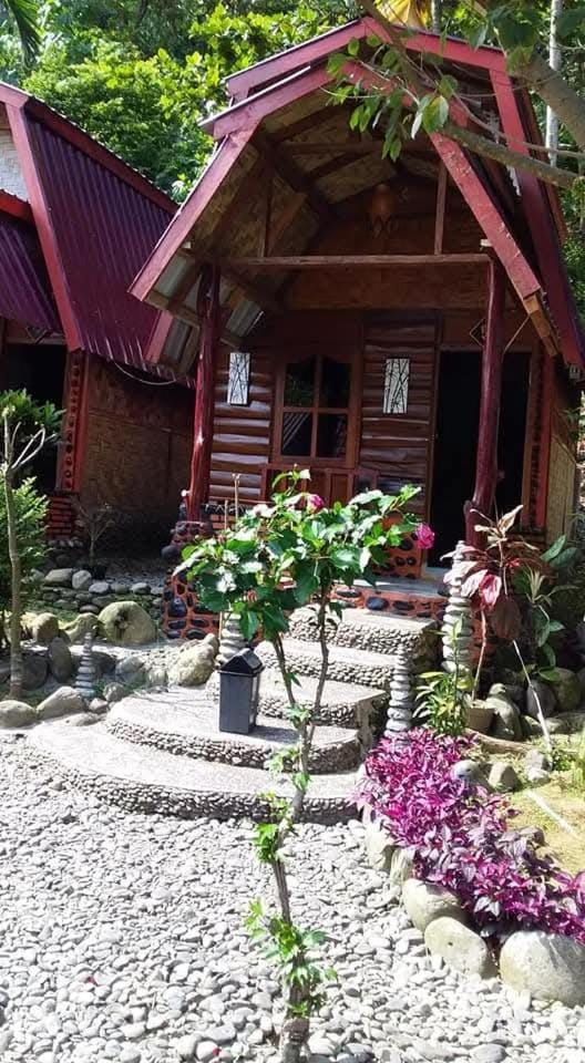 Lucky Bamboo'Bungalows and Orangutan Jungle Trekking Tours Country House in Indonesia