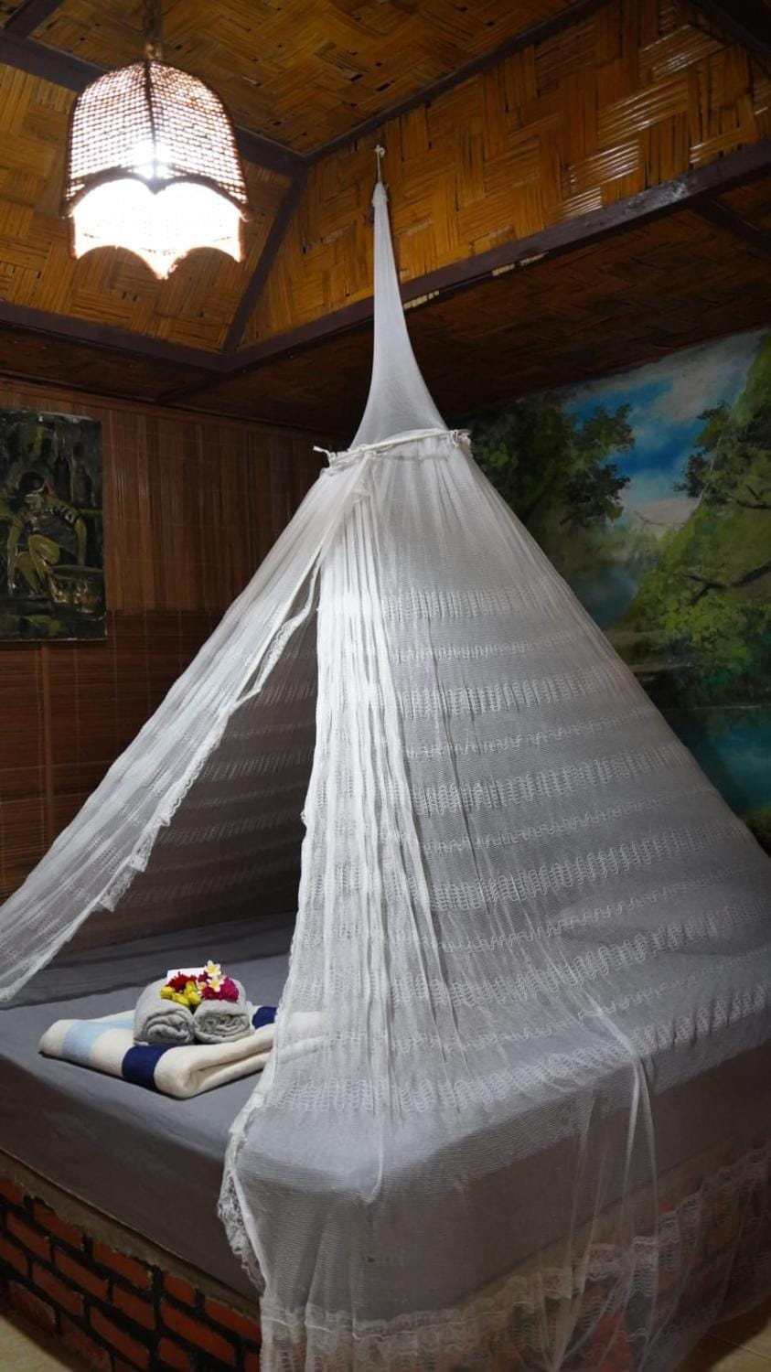 Lucky Bamboo'Bungalows and Orangutan Jungle Trekking Tours Country House in Indonesia