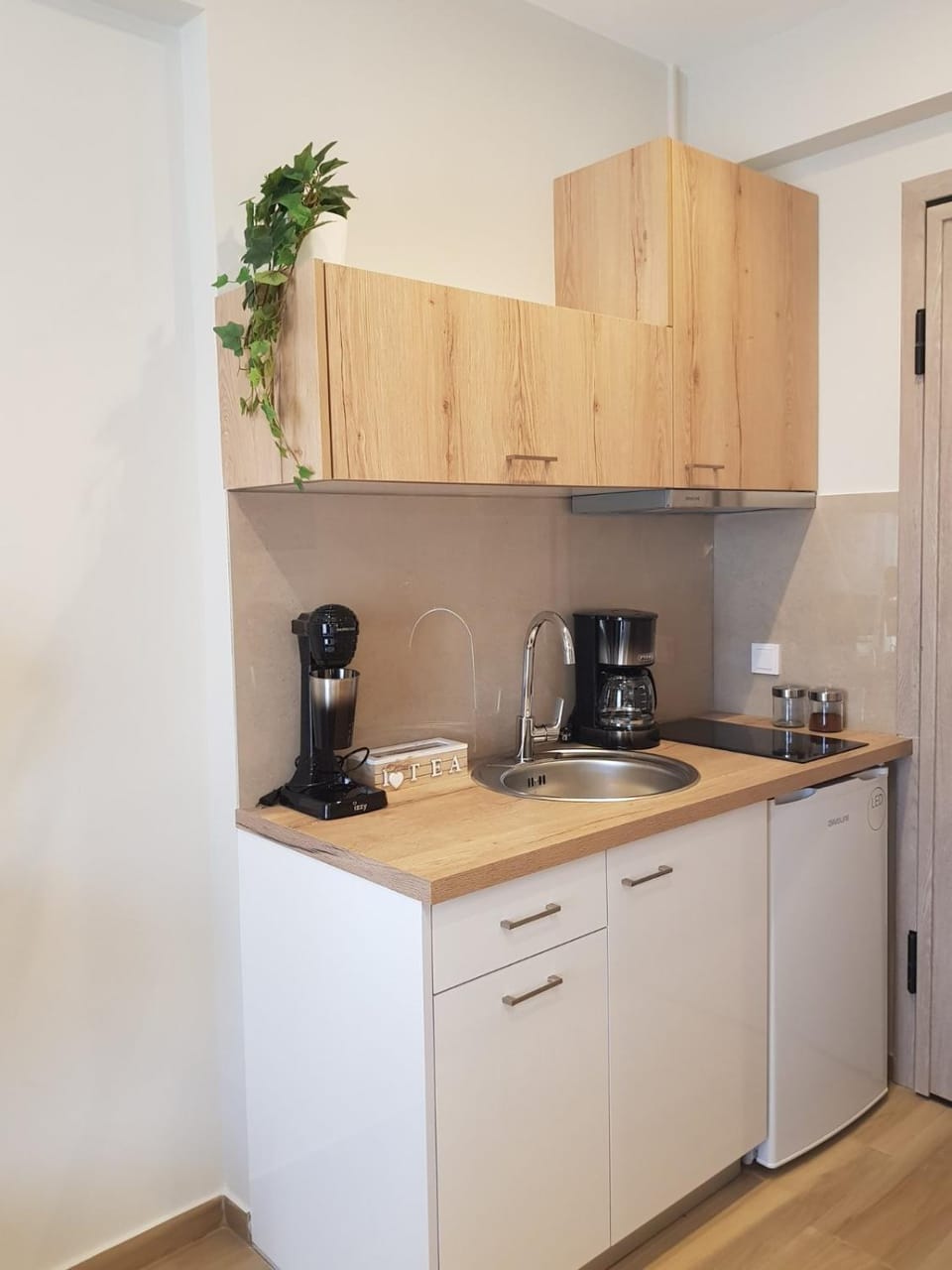 Coffee/tea facilities, Kitchen or kitchenette