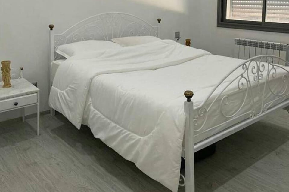1 Bed Flat - Sleeps 2 - Parking - Wifi Apartment in Tunis