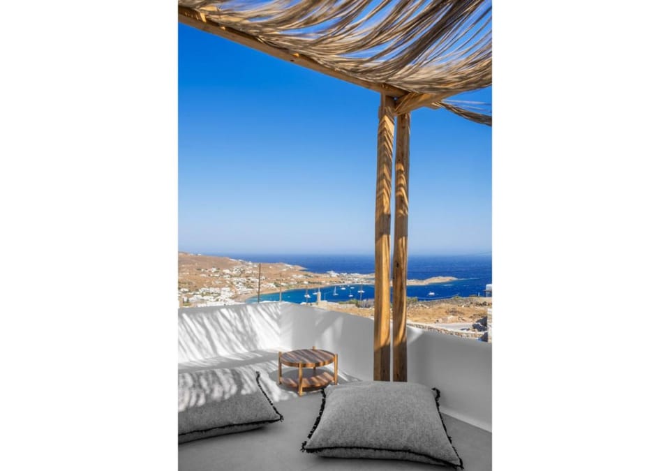 Day, Balcony/Terrace, Seating area, Sea view