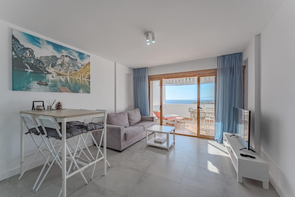 View (from property/room), Balcony/Terrace, Living room, Bedroom