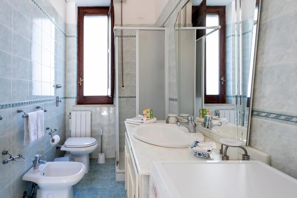 Bathroom, Living room
