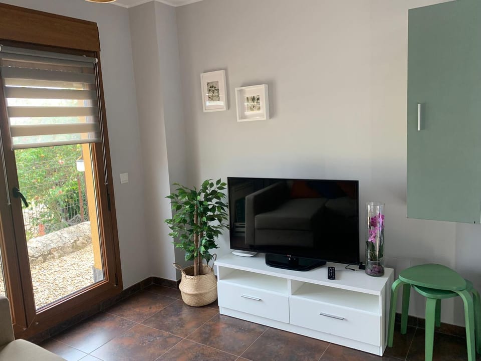 Communal lounge/ TV room, Living room