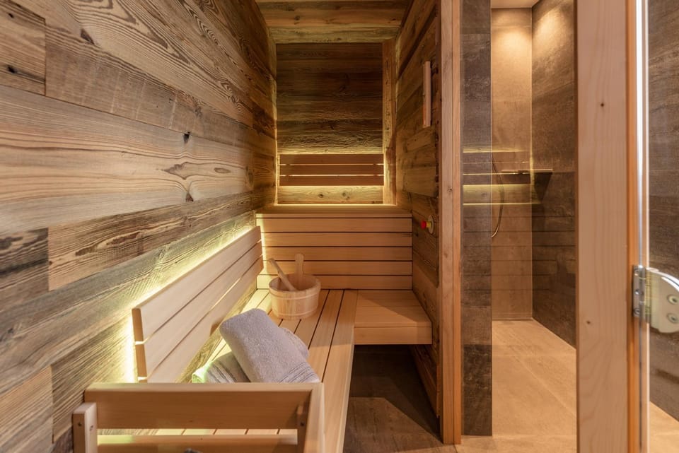 Sauna, Bathroom