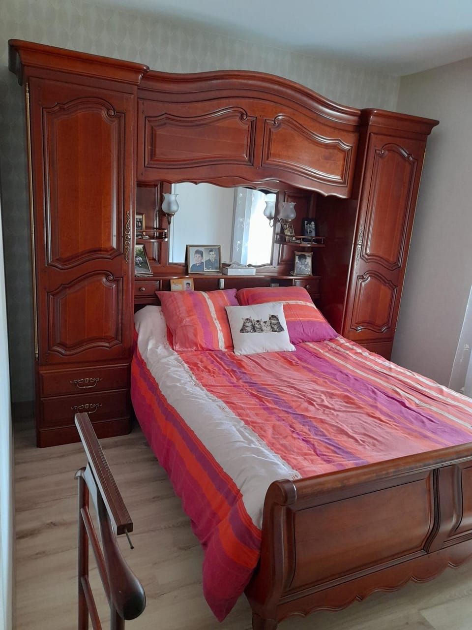 Bed, Bedroom