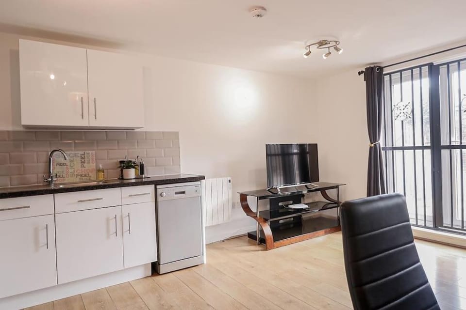 Kitchen or kitchenette, Living room