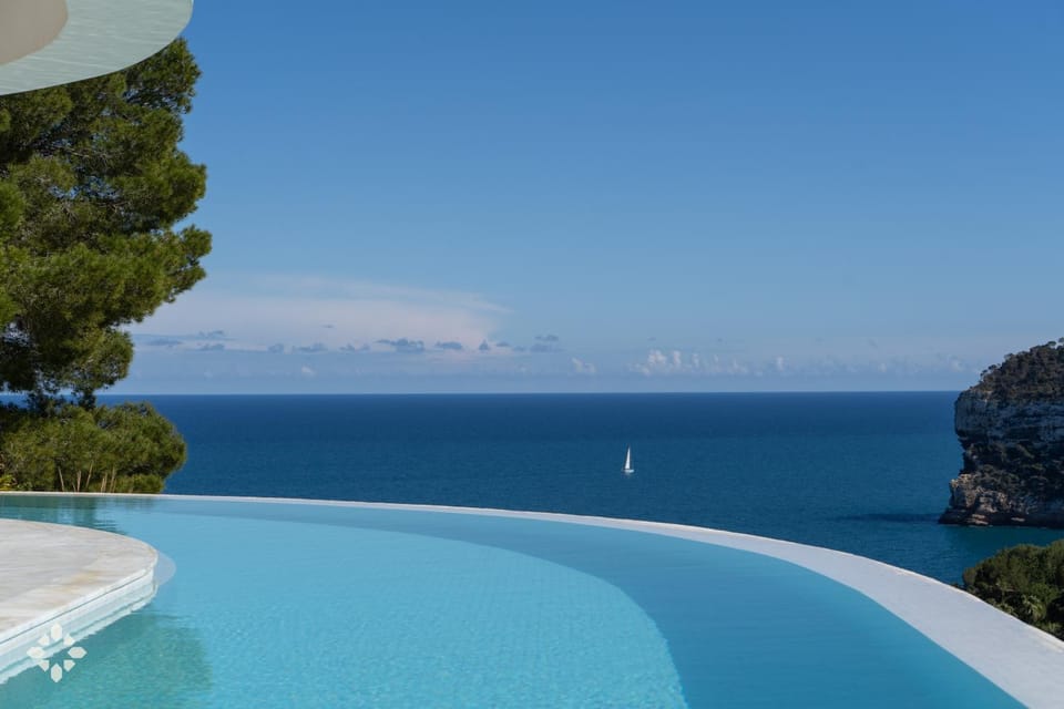 Nearby landmark, Day, Natural landscape, Mountain view, Pool view, Sea view, Swimming pool