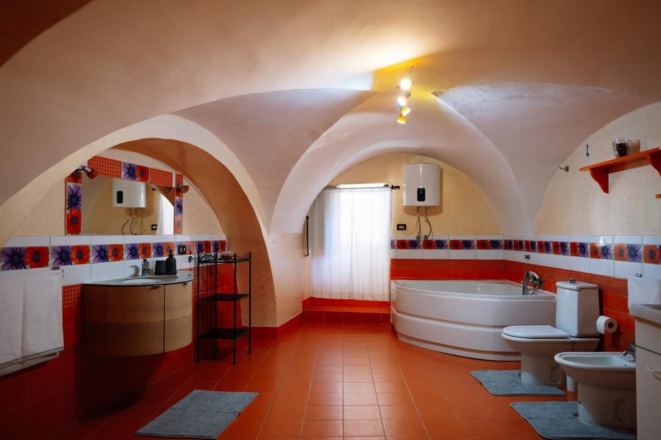 Bathroom, Bath