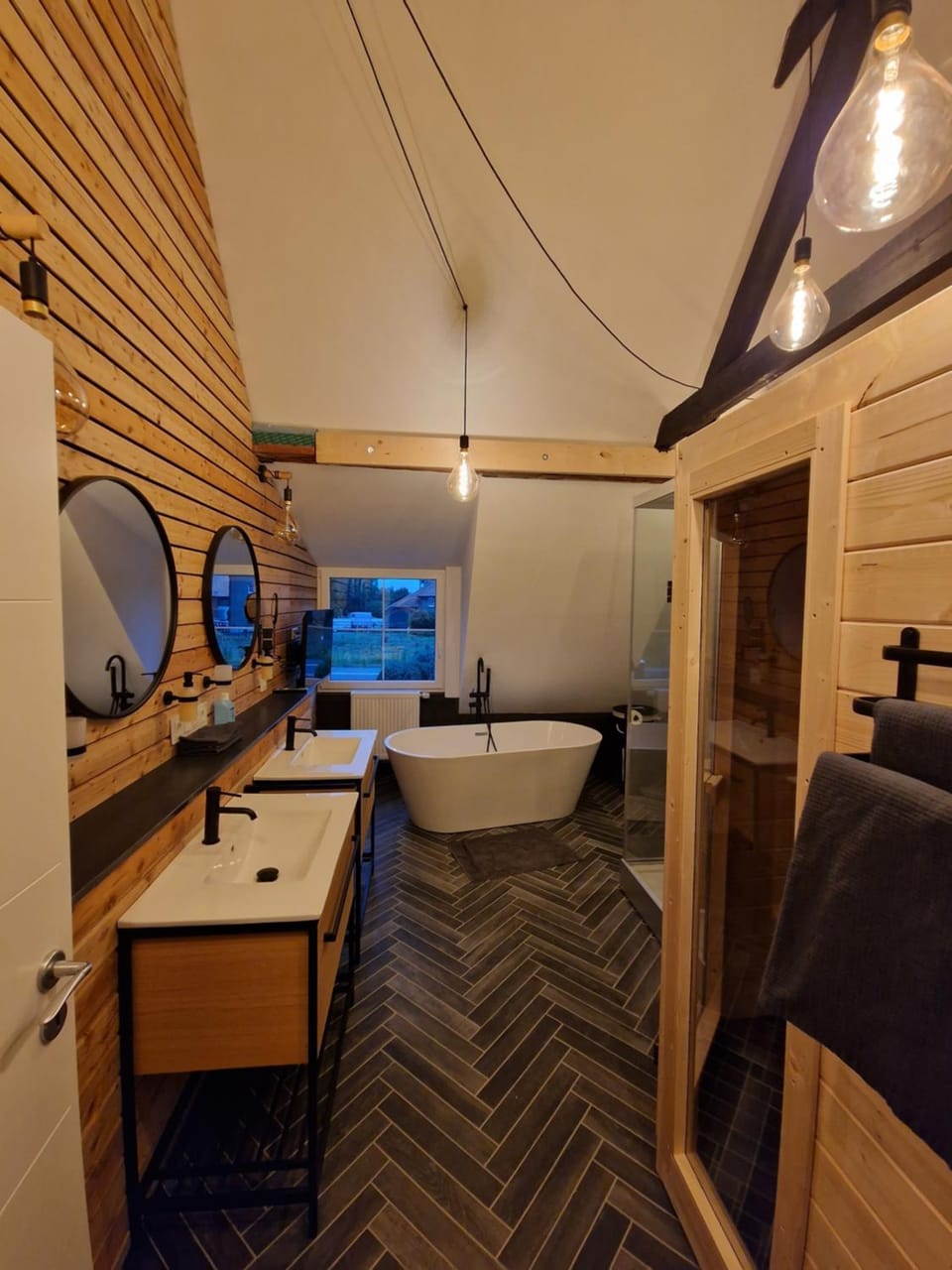 Bathroom, Photo of the whole room, Bath