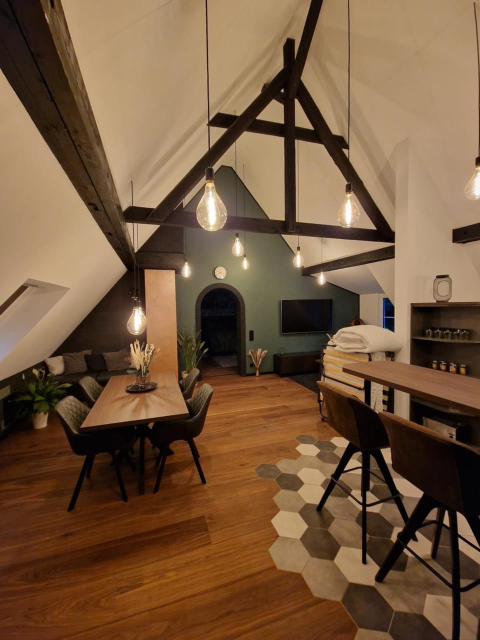 Living room, Dining area