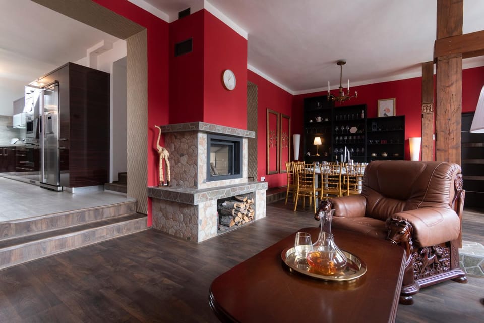 Living room, Dining area
