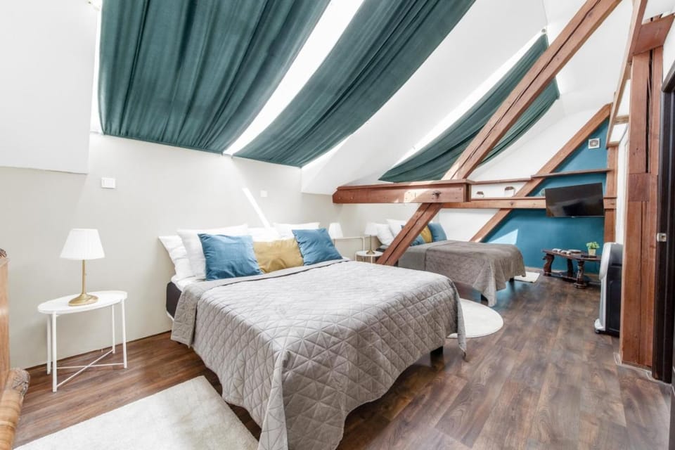 Golden Tree Loft in the Heart of Prague Apartment in Prague