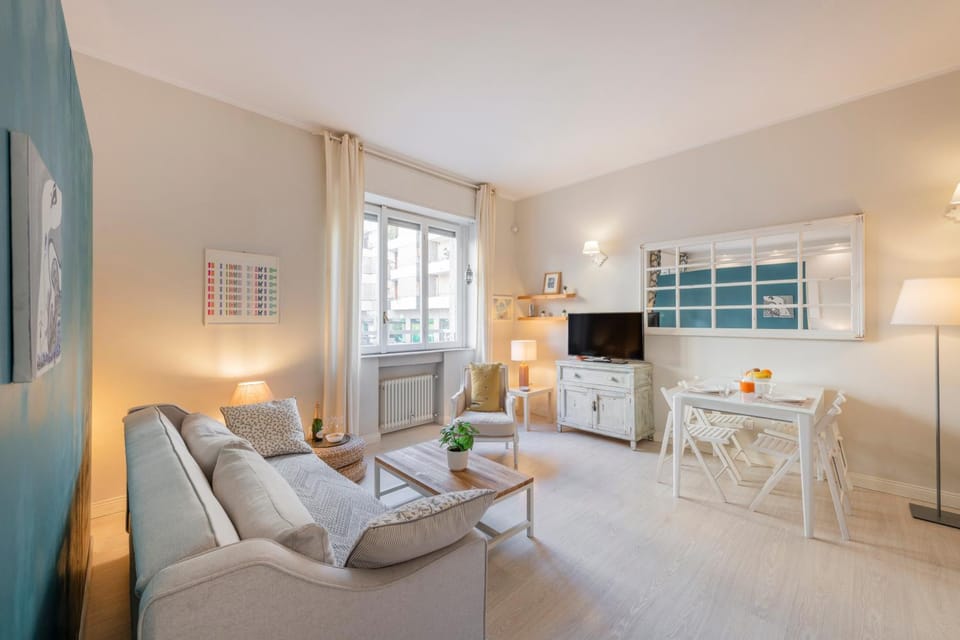 TV and multimedia, Living room, Photo of the whole room, Seating area