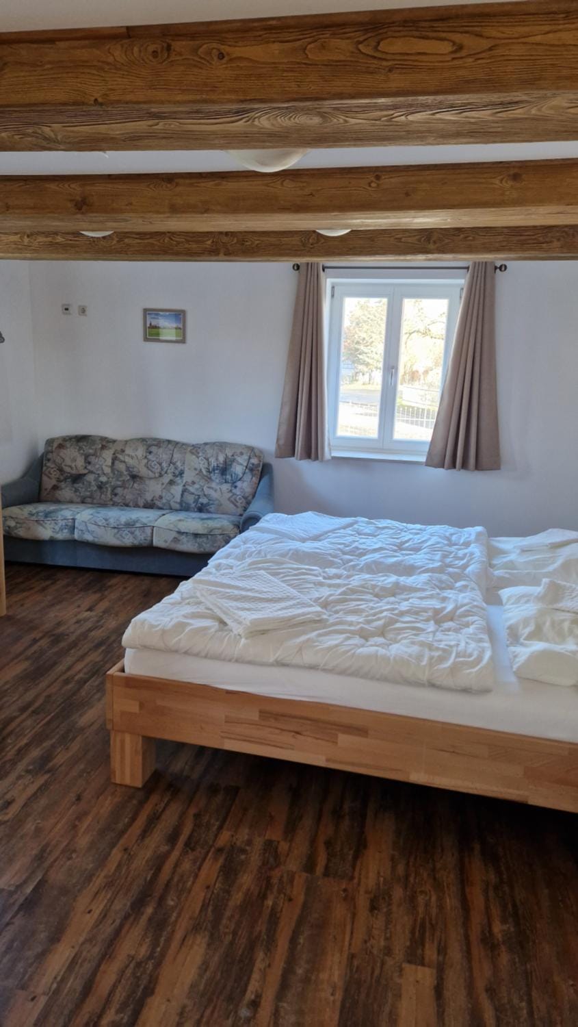 Bed, Photo of the whole room, Seating area, Bedroom