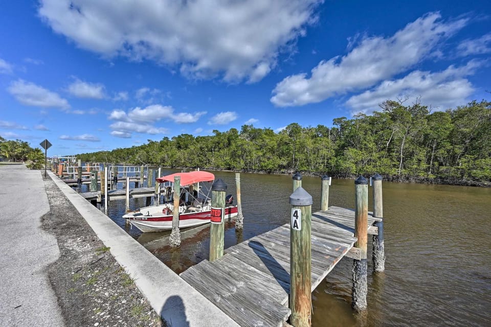 Everglades City Cabin: Dock & Heated Pool! Cabin in Everglades City