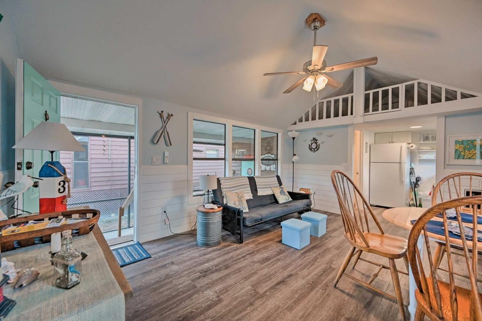 Everglades City Cabin: Dock & Heated Pool! Cabin in Everglades City