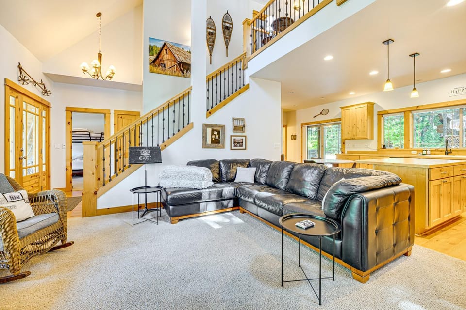 Cle Elum Lake Home with Hot Tub and Mountain Views House in Cle Elum Lake