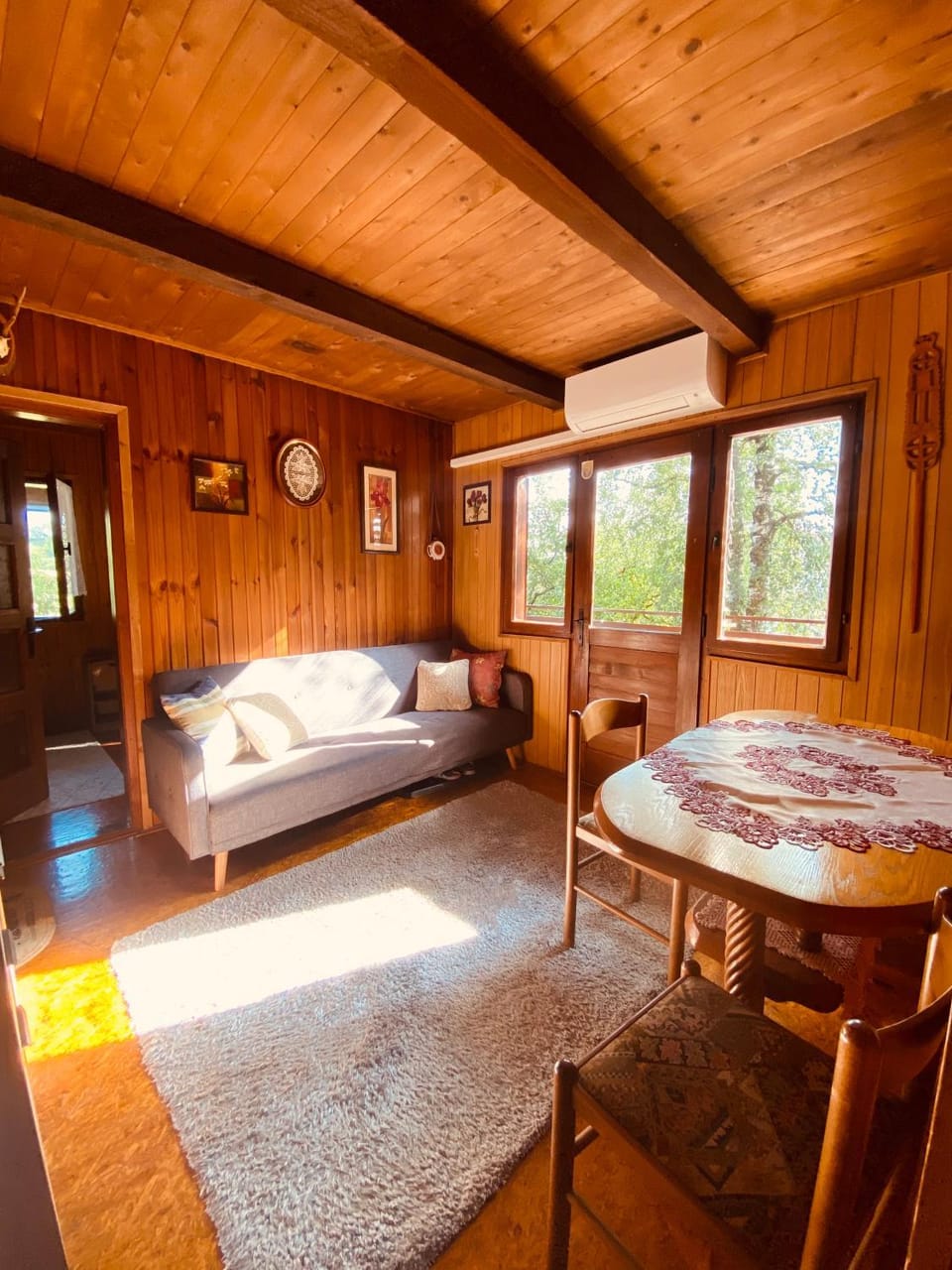 Living room, Photo of the whole room, Seating area