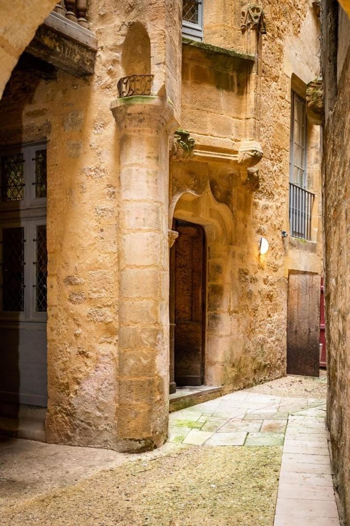 L'intimiste - Place de La Liberté Apartment in Occitanie