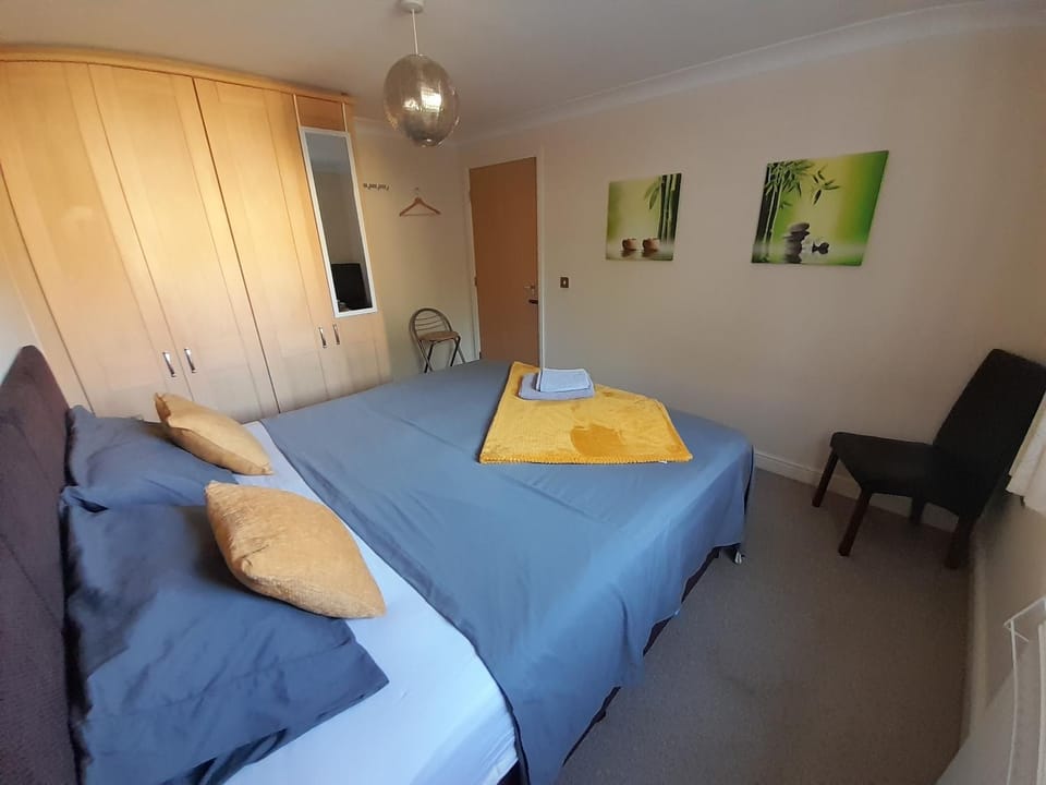 Bed, Photo of the whole room, Bedroom, wardrobe