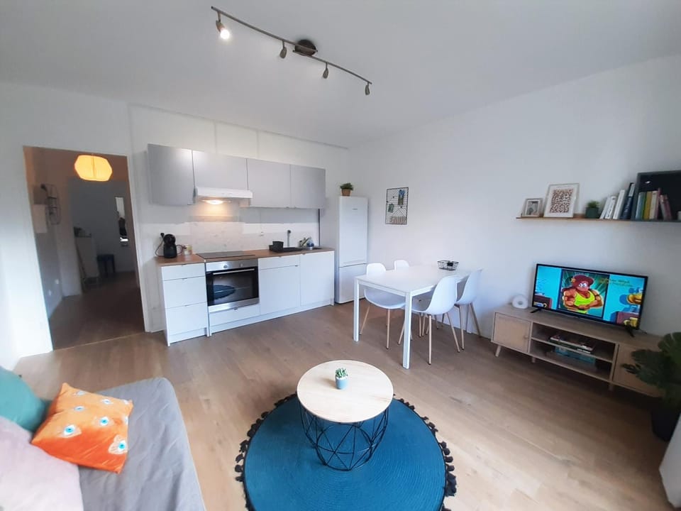 TV and multimedia, Kitchen or kitchenette, Living room, Seating area, Dining area, minibar, pet friendly, stove