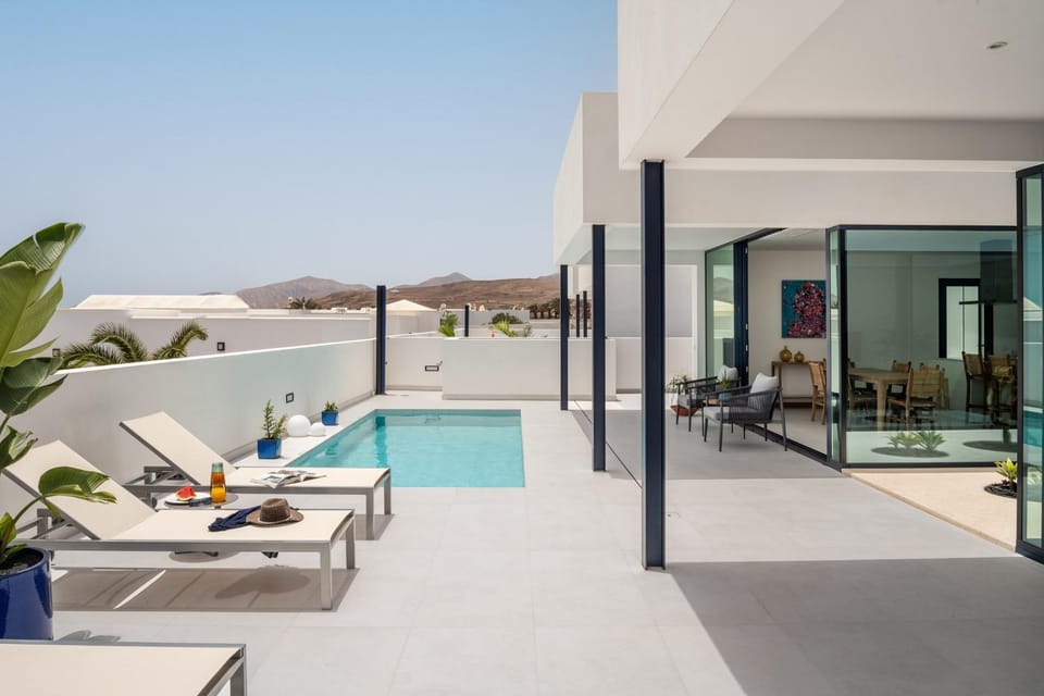 Patio, Swimming pool