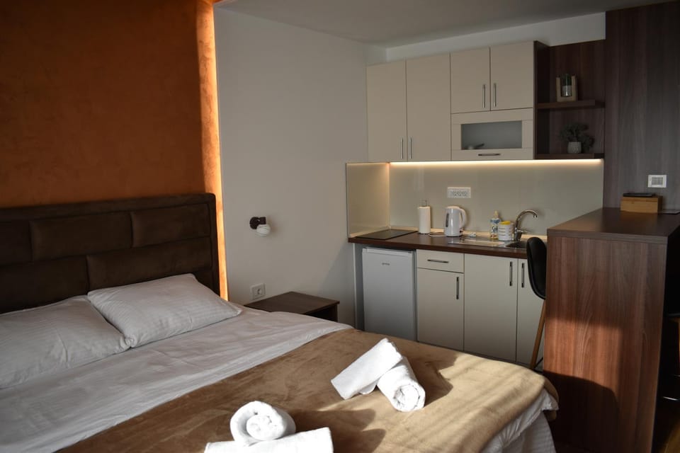 Bed, Coffee/tea facilities, Kitchen or kitchenette, Bedroom, towels