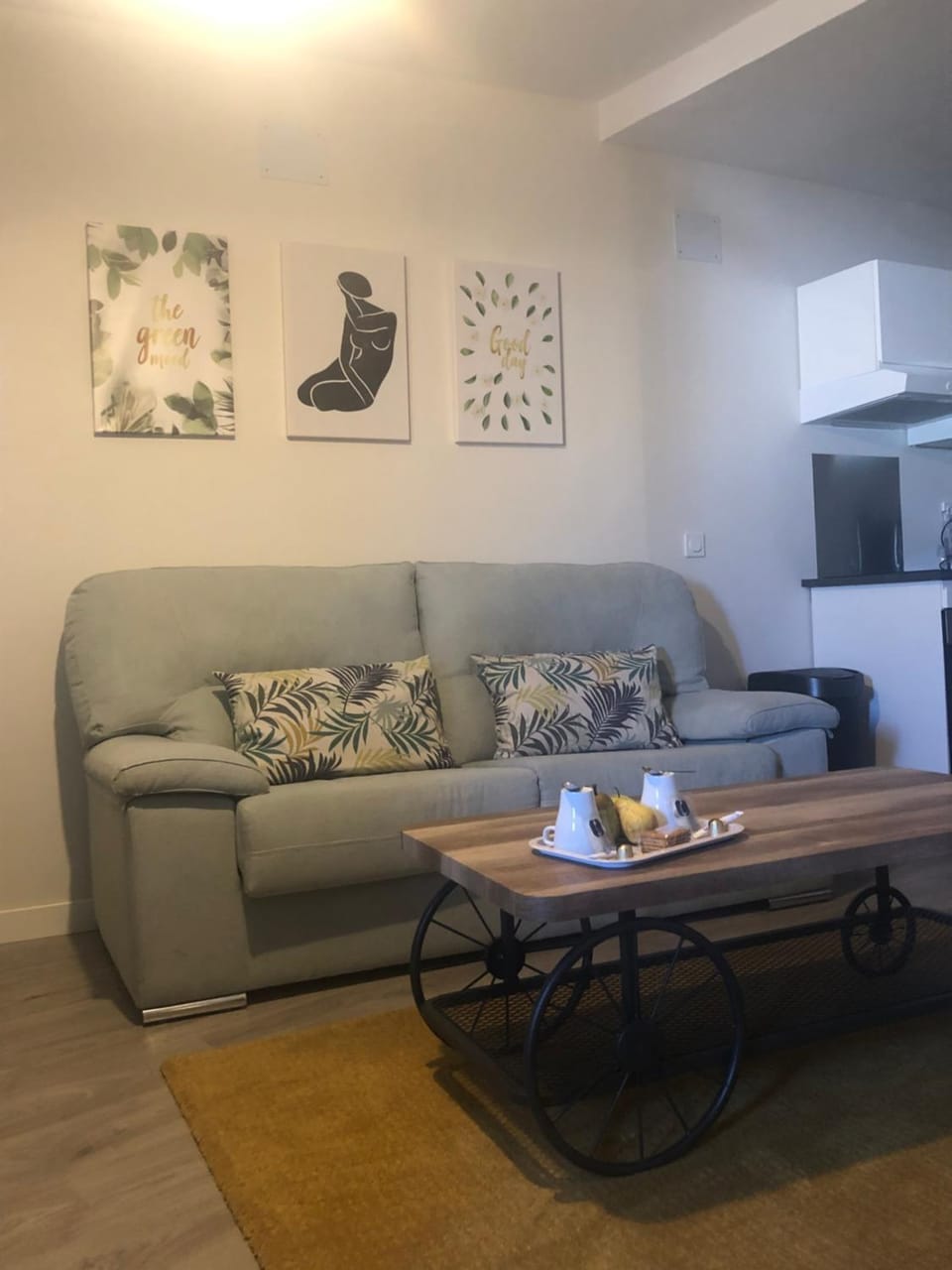 Living room, Seating area