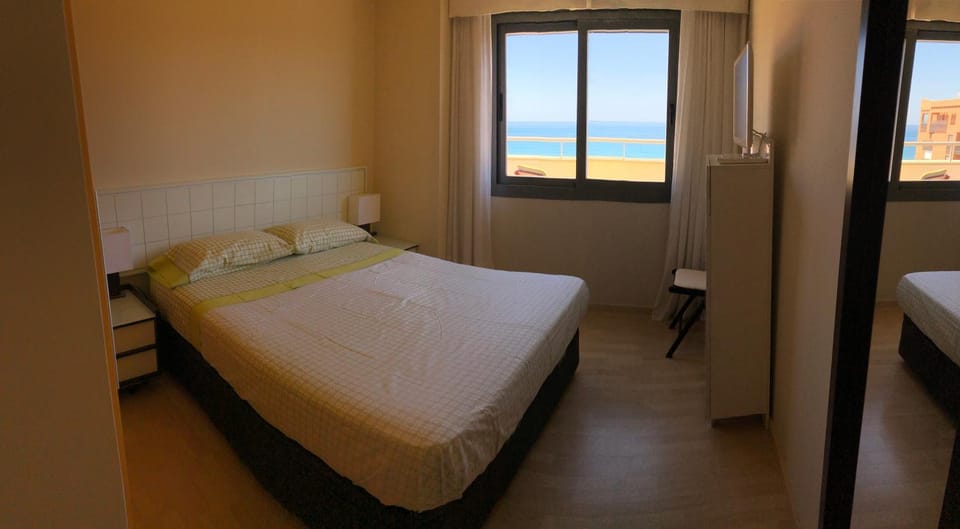 Bed, Balcony/Terrace, Photo of the whole room, Bedroom, Sea view