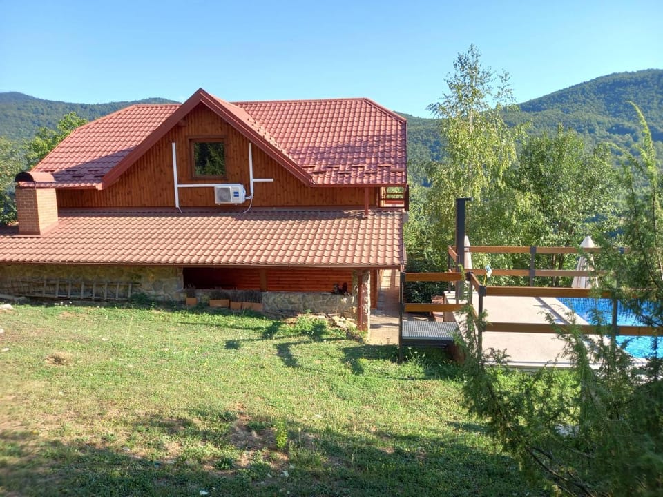 Property building, Garden