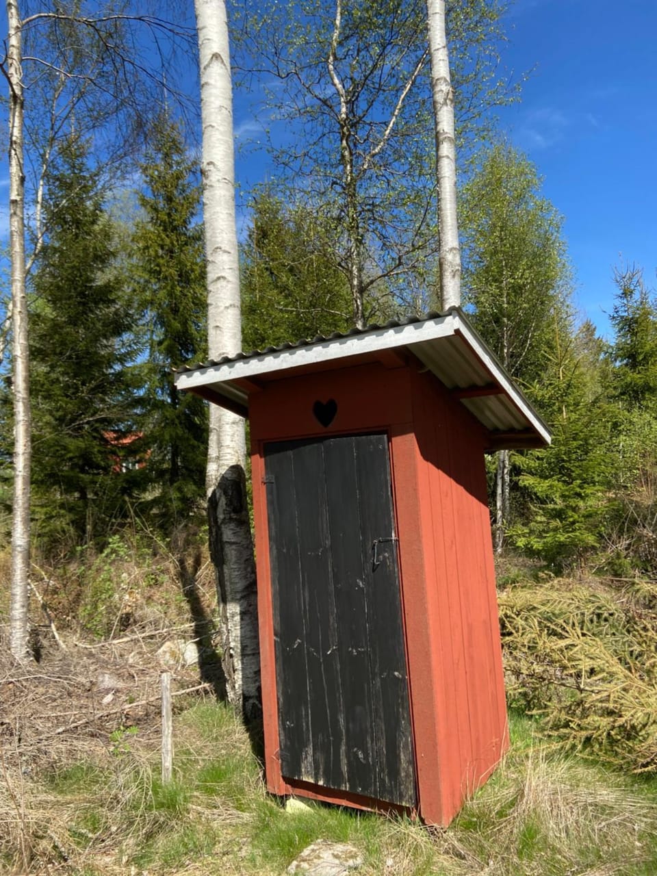 Trevlig Röd liten stuga House in Sweden
