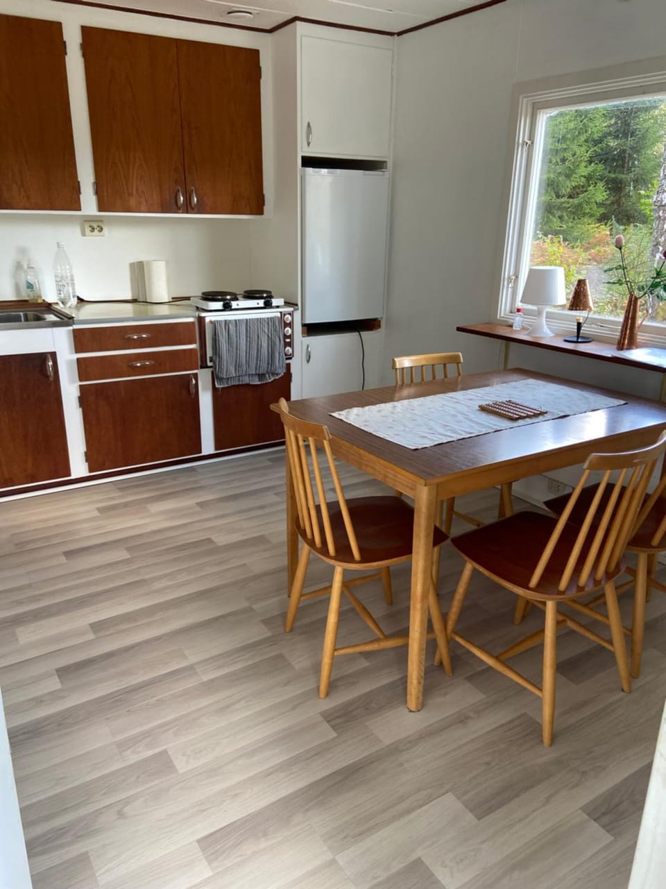 Trevlig Röd liten stuga House in Sweden