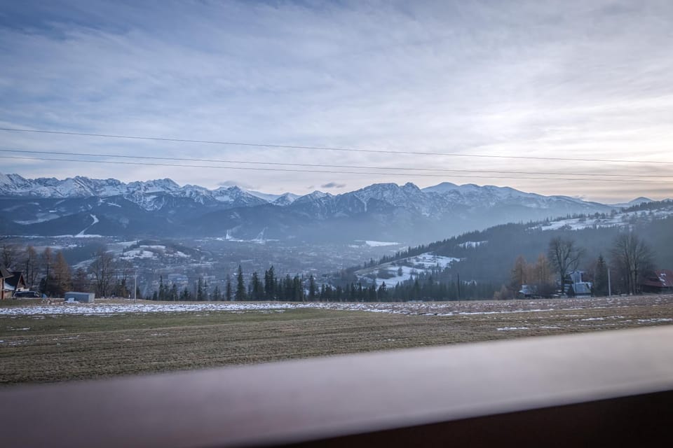 Nearby landmark, Day, Natural landscape, Winter, View (from property/room), City view, Mountain view