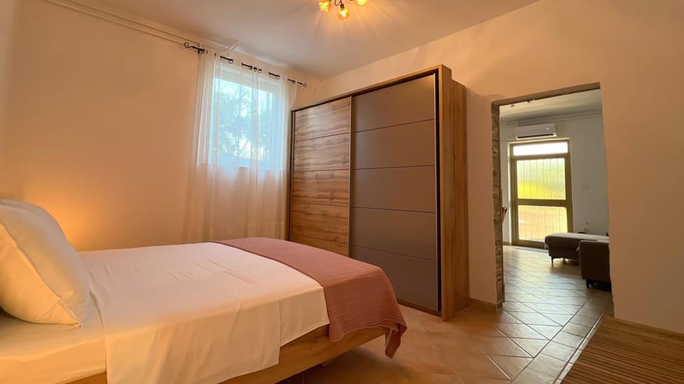 Bed, Bedroom, wardrobe