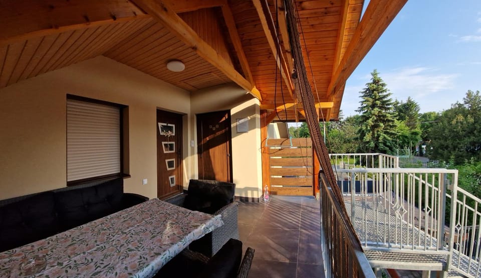 Patio, Balcony/Terrace