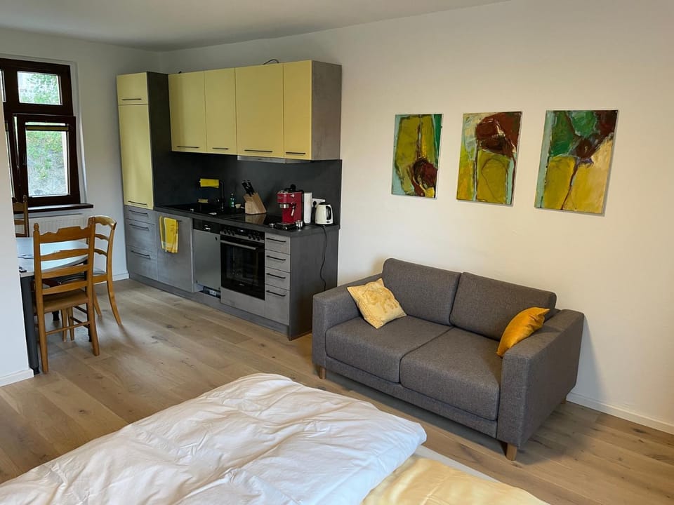 Kitchen or kitchenette, Seating area, Dining area