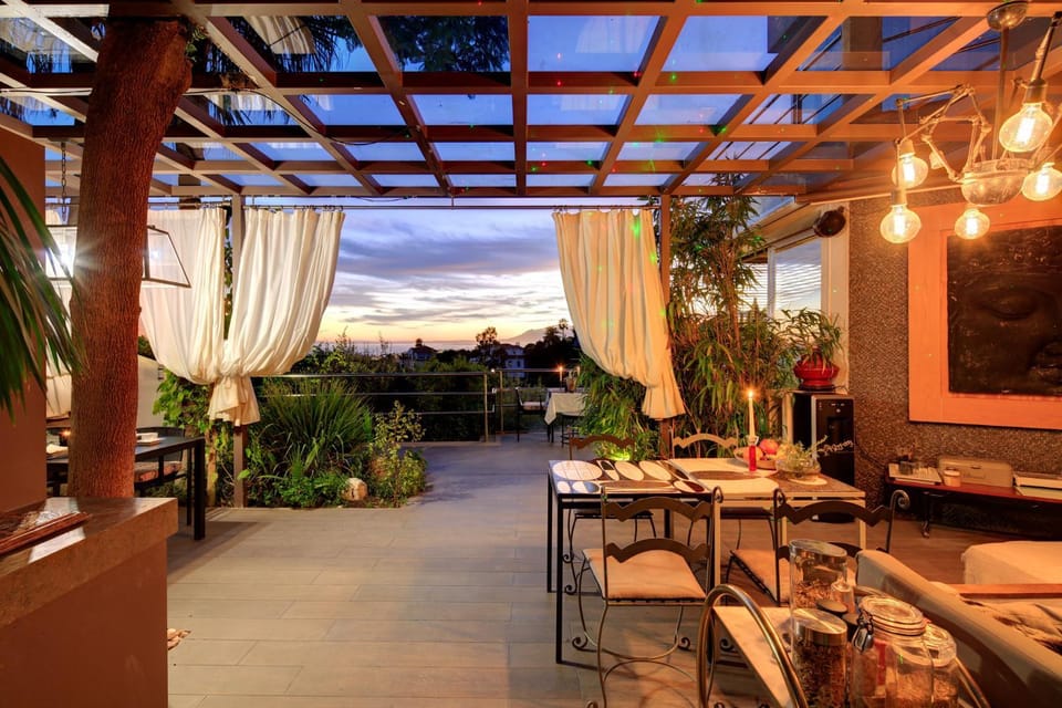 Restaurant/places to eat, Balcony/Terrace, Dining area, Breakfast