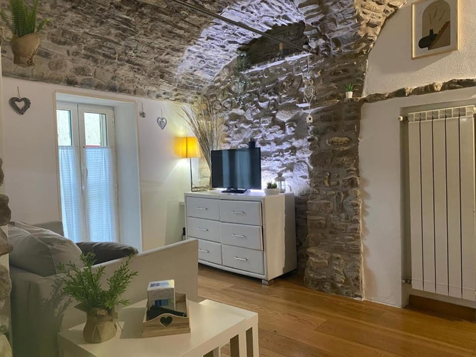 TV and multimedia, Living room, internet