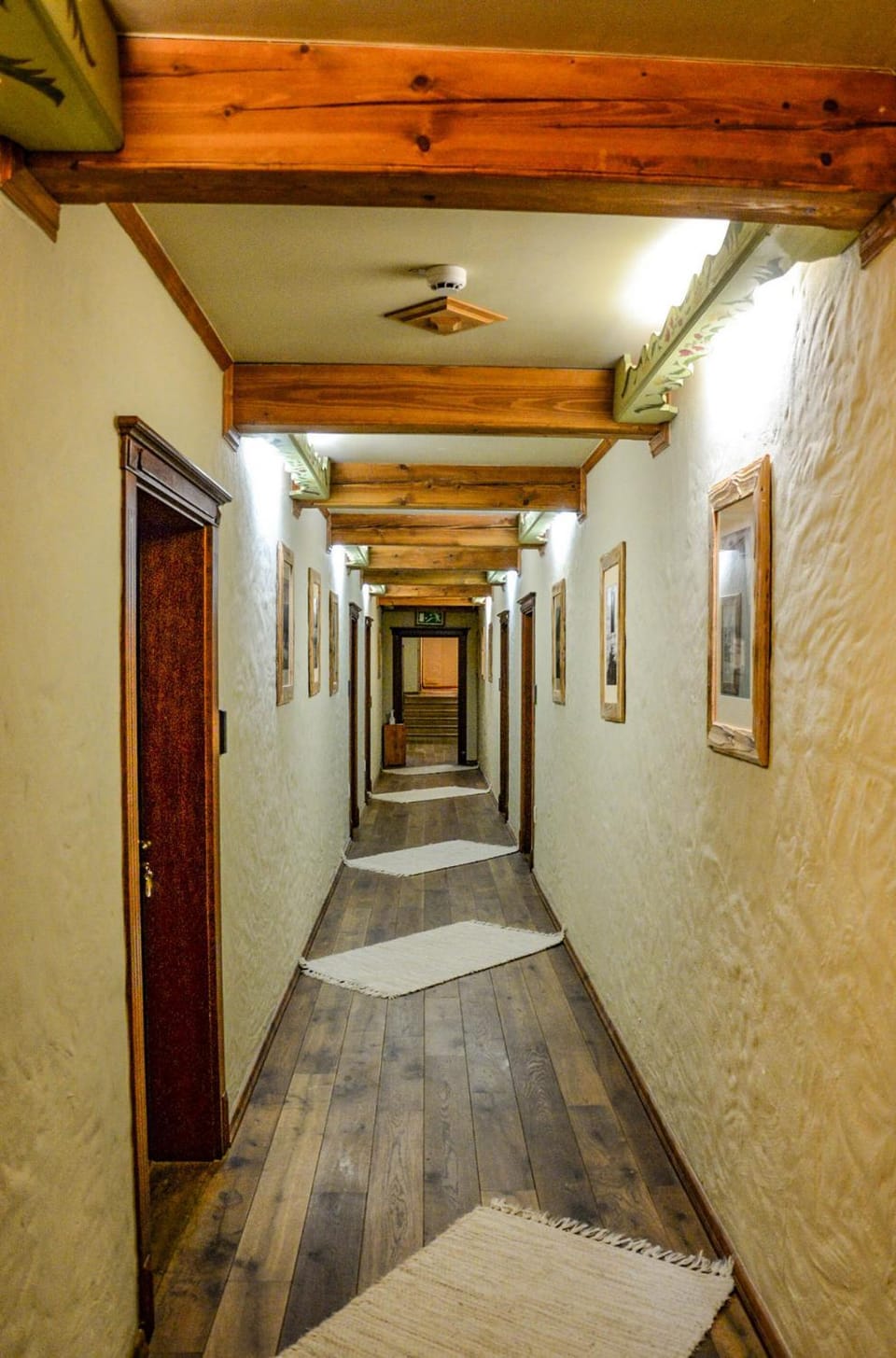 Karczma Regionalna Hotel GOŚCINNA CHATA Inn in Lesser Poland Voivodeship