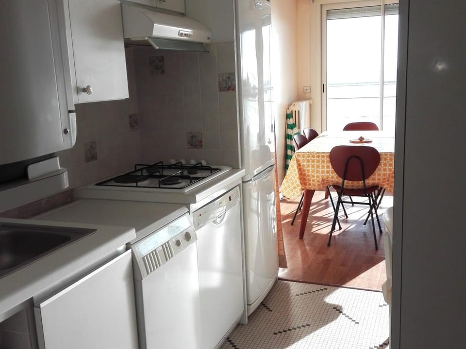Studio Face Mer au Cœur des Sables d'Olonne - Balcon Sud, Équipé, 2 pers. - FR-1-331-218 Apartment in Les Sables-d'Olonne